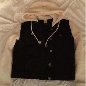 NWT Sherpa Jean Jacket